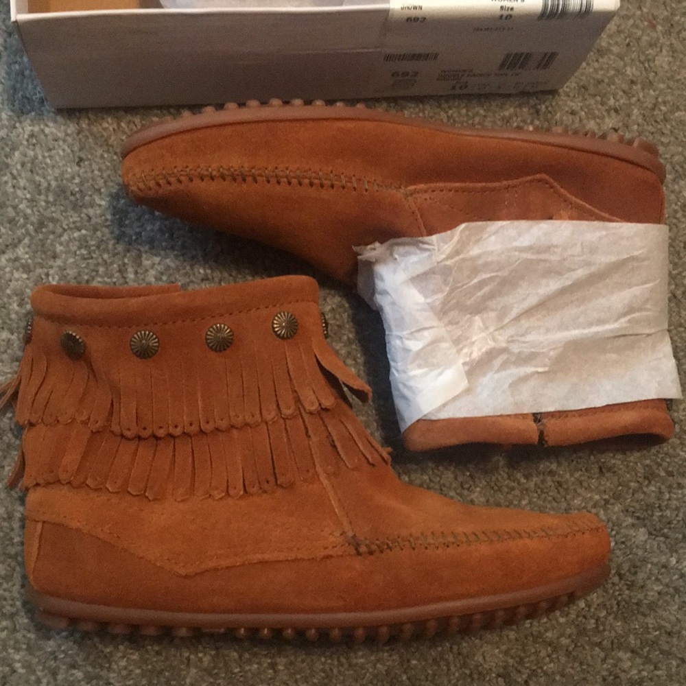 Light brown/ chestnut Minnetonka boots